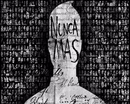 Silueta humana con la consigna “Nunca Más” sobre un fondo de rostros de desaparecidos de la dictadura argentina