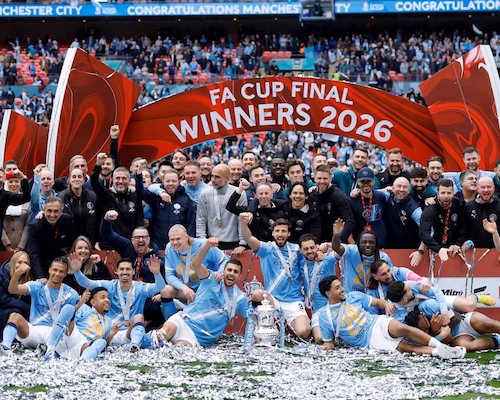 Jugadores de Manchester City celebrando el título de la FA Cup 2026