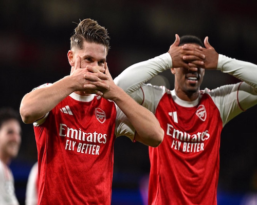 Viktor Gyökeres y Gabriel Magalhães celebran uno de los goles del Arsenal ante el Atlético Madrid.