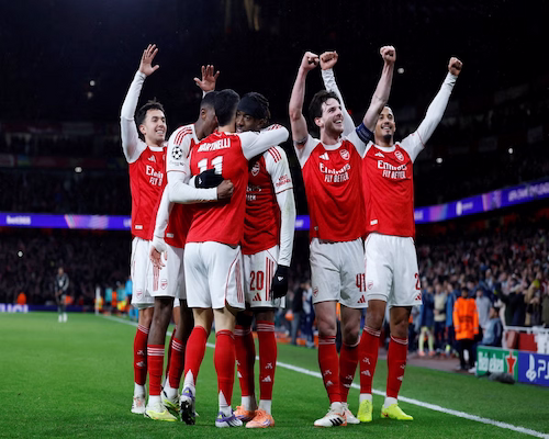 Los jugadores del Arsenal festejan un gol.