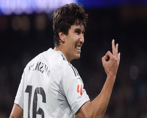 Gonzalo García celebra su gol con un gesto de aprobación