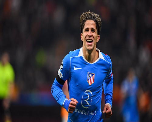 Giuliano Simeone sonríe tras marcar el gol del Atlético de Madrid ante Galatasaray en la Champions League.