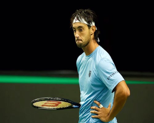 Thiago Tirante con gesto de lamentación durante un partido de Copa Davis ante Corea del Sur.