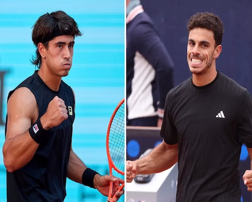 Francisco Cerúndolo y Francisco Comesaña celebran puntos durante un partido de dobles en el Argentina Open.