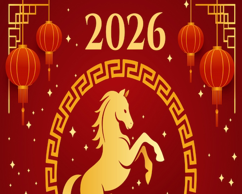 Ilustración de un caballo dorado sobre fondo rojo con el número 2026 y faroles chinos decorativos, representando el Año del Caballo