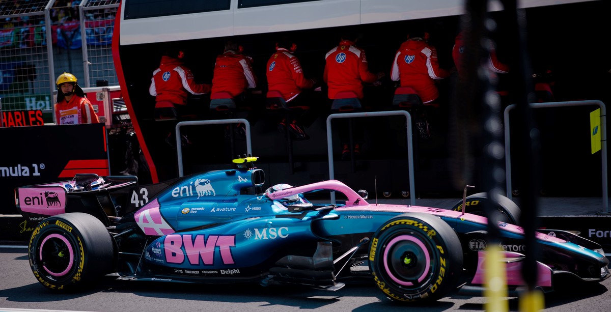 Franco Colapinto durante la clasificación Sprint del Gran Premio de China de Fórmula 1