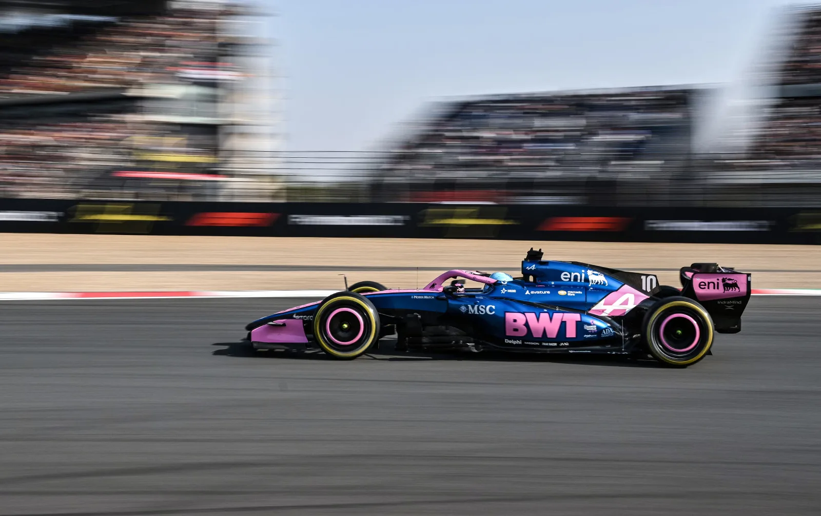 Franco Colapinto conduce su Alpine durante el Gran Premio de China de Fórmula 1 en el circuito de Shanghái.