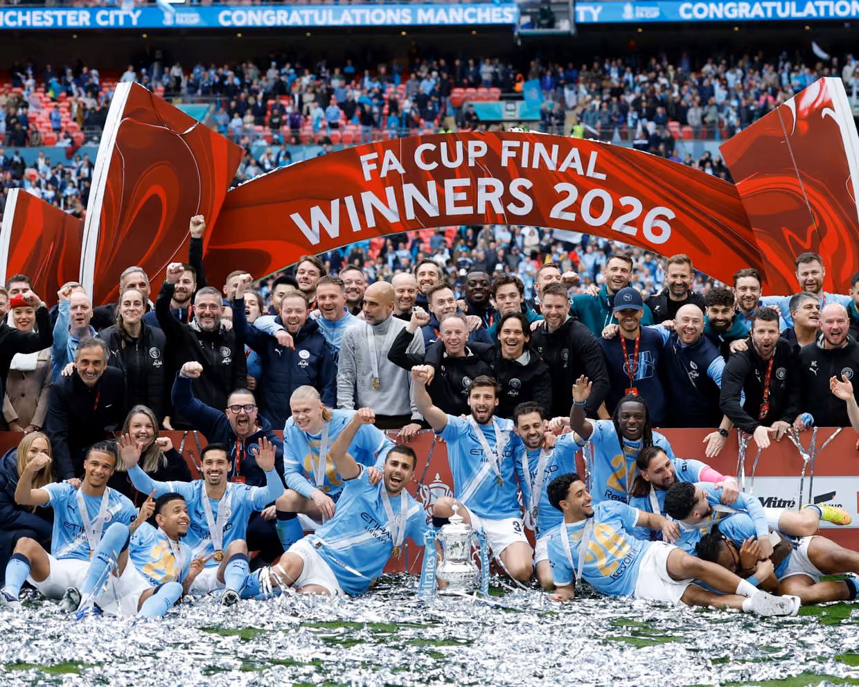Jugadores de Manchester City celebrando el título de la FA Cup 2026