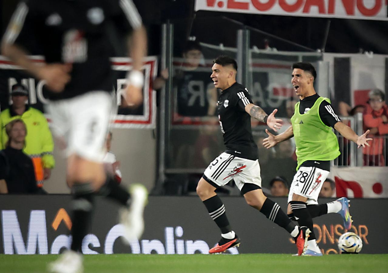 Los jugadores del Malevo festejando el gol de la victoria contra River