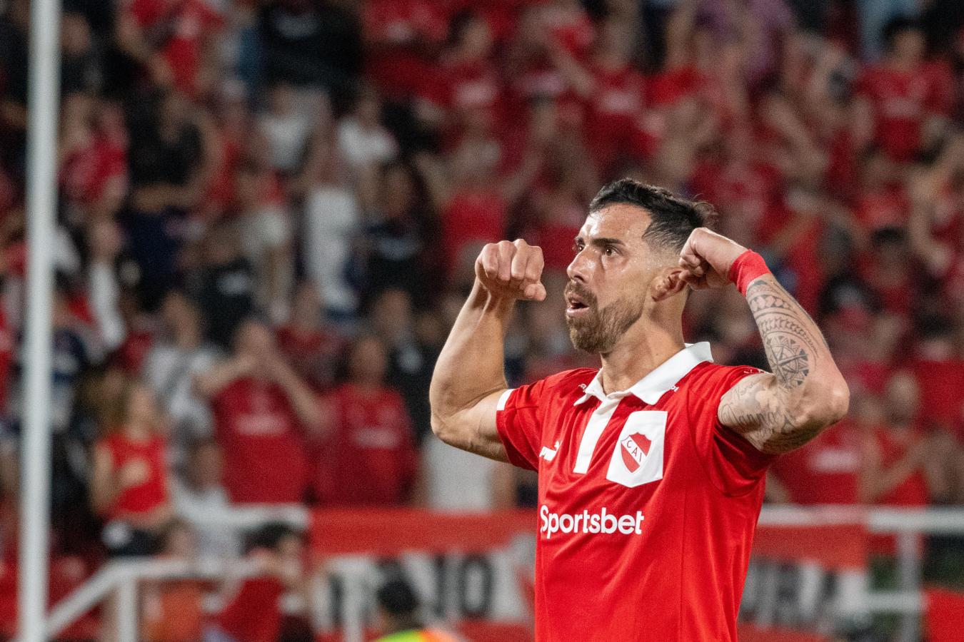 Ávalos festeja su gol ante Rosario Central en Avellaneda.